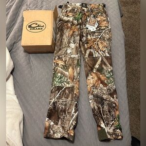 Size 2 women’s Drake hunting pants